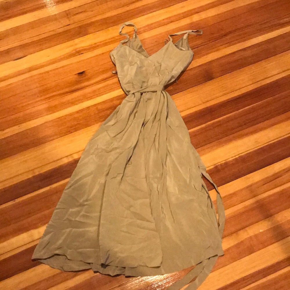 Gorgeous, well made cocktail dress!